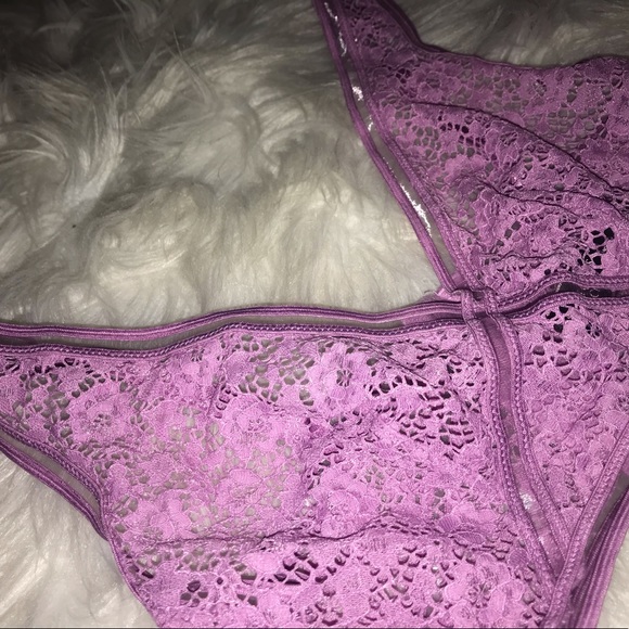 LAST CHANCE❗️ VS lace bralette - Picture 2 of 5